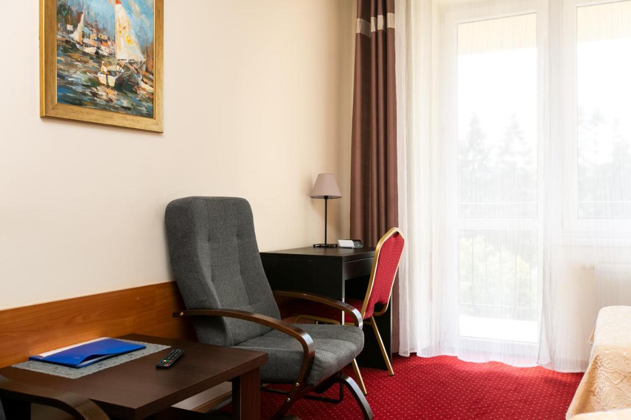 Hotel Madohora Slemien à Kocon Extérieur photo